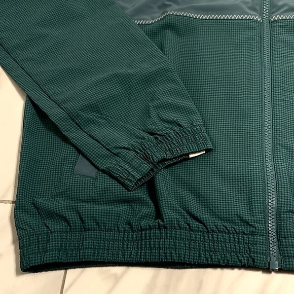 Men’s Lacoste Tracksuit - Picture 3 of 7